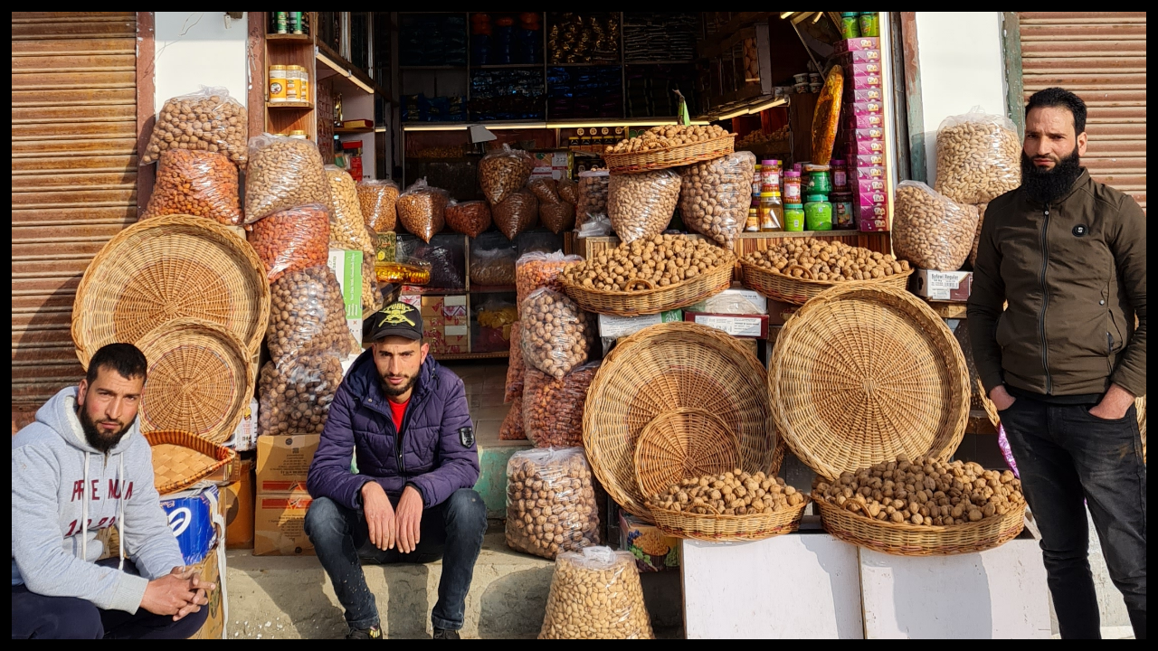 Gulzar Bin Akbar Dry Fruits Store has been delivered orders to customers across India for many years.